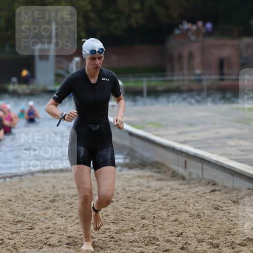 13.09.2026 - Stadtparktriathlon Mo-Foto http://msf.ph/oto/10258543 13.09.2026 11:13:19 Schwimmen 747, 776, 781 meine-sportfotos.de