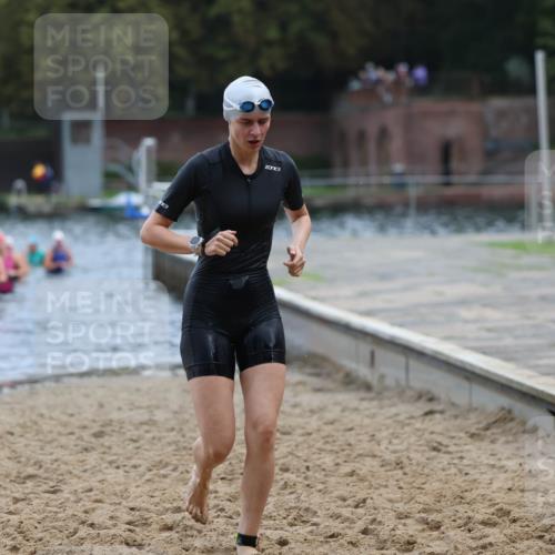 13.09.2026 - Stadtparktriathlon Mo-Foto http://msf.ph/oto/10258546 13.09.2026 11:13:19 Schwimmen 747, 776, 781 meine-sportfotos.de