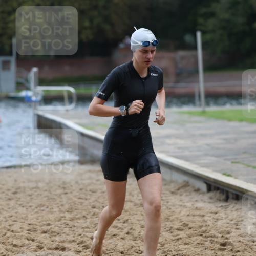 13.09.2026 - Stadtparktriathlon Mo-Foto http://msf.ph/oto/10258553 13.09.2026 11:13:20 Schwimmen 724, 747, 776, 781 meine-sportfotos.de