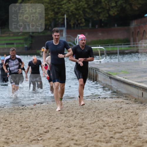 13.09.2026 - Stadtparktriathlon Mo-Foto http://msf.ph/oto/10258569 13.09.2026 11:53:44 Schwimmen 957, 986, 1007, 1024, 1026, 1050, 1051, 1054, 1062 meine-sportfotos.de