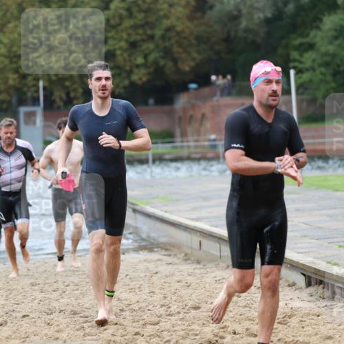 13.09.2026 - Stadtparktriathlon Mo-Foto http://msf.ph/oto/10258580 13.09.2026 11:53:46 Schwimmen 957, 986, 1007, 1024, 1026, 1051, 1054, 1062 meine-sportfotos.de