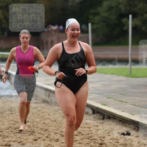 13.09.2026 - Stadtparktriathlon Mo-Foto http://msf.ph/oto/10258617 13.09.2026 11:13:33 Schwimmen 724, 737, 740, 741, 747, 750, 757, 805, 812, 822, 825, 826 meine-sportfotos.de
