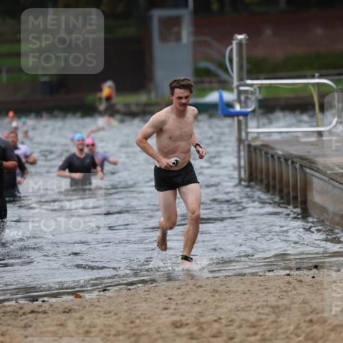 13.09.2026 - Stadtparktriathlon Mo-Foto http://msf.ph/oto/10258645 13.09.2026 11:53:59 Schwimmen 957, 961, 986, 995, 1045 meine-sportfotos.de