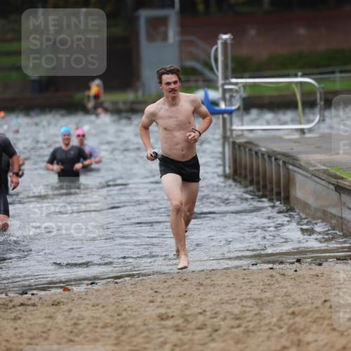 13.09.2026 - Stadtparktriathlon Mo-Foto http://msf.ph/oto/10258646 13.09.2026 11:53:59 Schwimmen 957, 961, 986, 995, 1045 meine-sportfotos.de