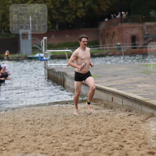 13.09.2026 - Stadtparktriathlon Mo-Foto http://msf.ph/oto/10258657 13.09.2026 11:54:01 Schwimmen 960, 961, 986, 995, 1011, 1045 meine-sportfotos.de