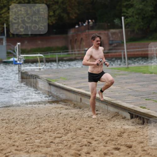 13.09.2026 - Stadtparktriathlon Mo-Foto http://msf.ph/oto/10258661 13.09.2026 11:54:02 Schwimmen 960, 961, 986, 995, 1011, 1045 meine-sportfotos.de