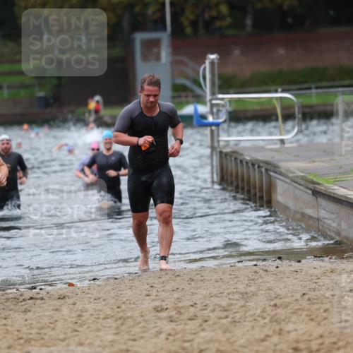 13.09.2026 - Stadtparktriathlon Mo-Foto http://msf.ph/oto/10258666 13.09.2026 11:54:03 Schwimmen 960, 961, 995, 1011, 1045 meine-sportfotos.de