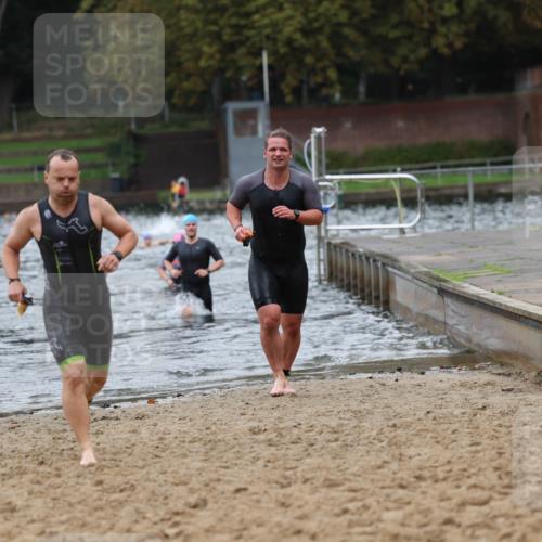 13.09.2026 - Stadtparktriathlon Mo-Foto http://msf.ph/oto/10258672 13.09.2026 11:54:04 Schwimmen 960, 961, 995, 1011, 1045, 1061 meine-sportfotos.de