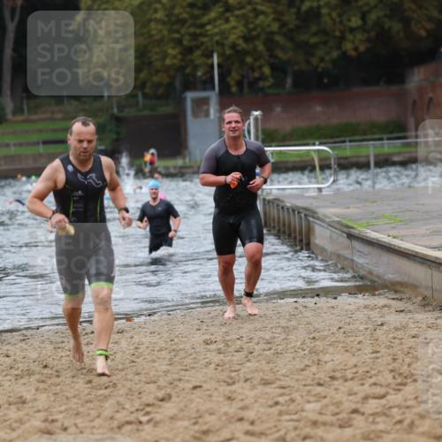 13.09.2026 - Stadtparktriathlon Mo-Foto http://msf.ph/oto/10258675 13.09.2026 11:54:04 Schwimmen 960, 961, 995, 1011, 1045, 1061 meine-sportfotos.de