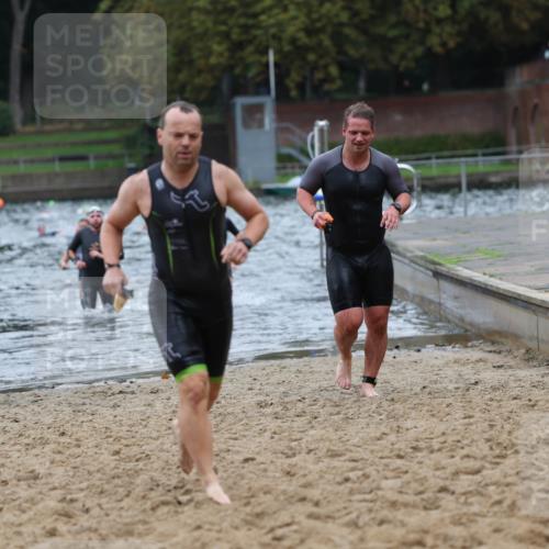 13.09.2026 - Stadtparktriathlon Mo-Foto http://msf.ph/oto/10258679 13.09.2026 11:54:05 Schwimmen 960, 961, 995, 1011, 1045, 1061 meine-sportfotos.de