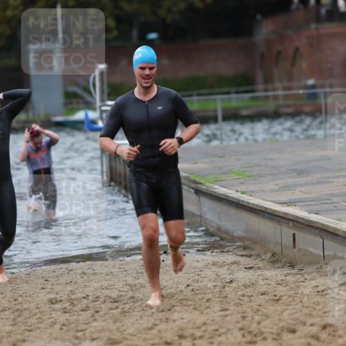 13.09.2026 - Stadtparktriathlon Mo-Foto http://msf.ph/oto/10258699 13.09.2026 11:54:11 Schwimmen 960, 961, 975, 1005, 1011, 1045, 1061 meine-sportfotos.de