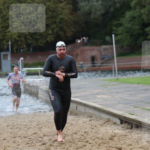 13.09.2026 - Stadtparktriathlon Mo-Foto http://msf.ph/oto/10258721 13.09.2026 11:54:15 Schwimmen 960, 975, 1005, 1011, 1061 meine-sportfotos.de