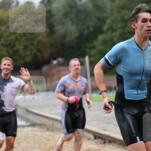 13.09.2026 - Stadtparktriathlon Mo-Foto http://msf.ph/oto/10258748 13.09.2026 11:54:20 Schwimmen 975, 1005, 1061 meine-sportfotos.de