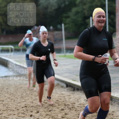 13.09.2026 - Stadtparktriathlon Mo-Foto http://msf.ph/oto/10258761 13.09.2026 11:13:54 Schwimmen 745, 748, 751, 767, 828 meine-sportfotos.de