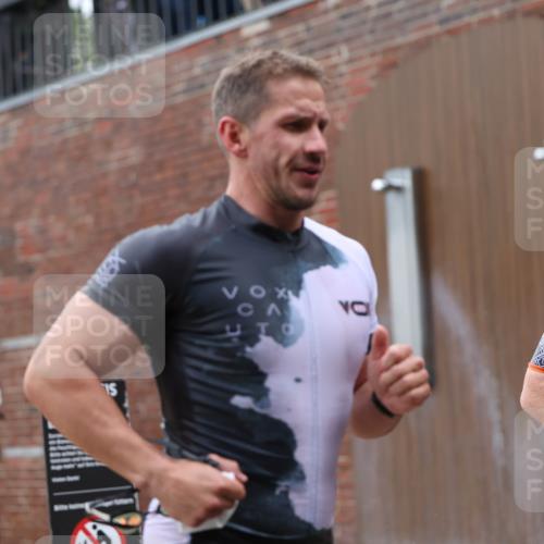 13.09.2026 - Stadtparktriathlon Mo-Foto http://msf.ph/oto/10258765 13.09.2026 11:54:22 Schwimmen 975, 1005, 1061 meine-sportfotos.de