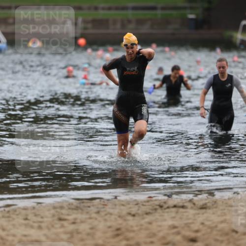 13.09.2026 - Stadtparktriathlon Mo-Foto http://msf.ph/oto/10258789 13.09.2026 11:14:19 Schwimmen 787, 815 meine-sportfotos.de