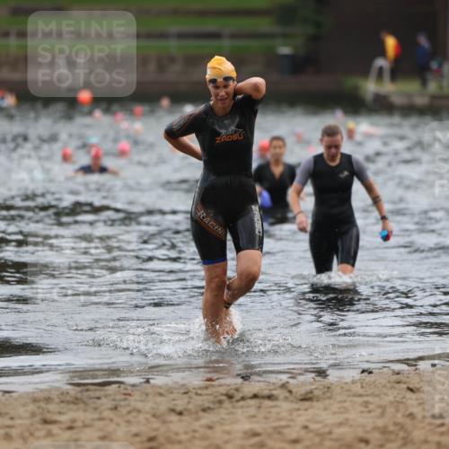 13.09.2026 - Stadtparktriathlon Mo-Foto http://msf.ph/oto/10258791 13.09.2026 11:14:21 Schwimmen 787, 815 meine-sportfotos.de