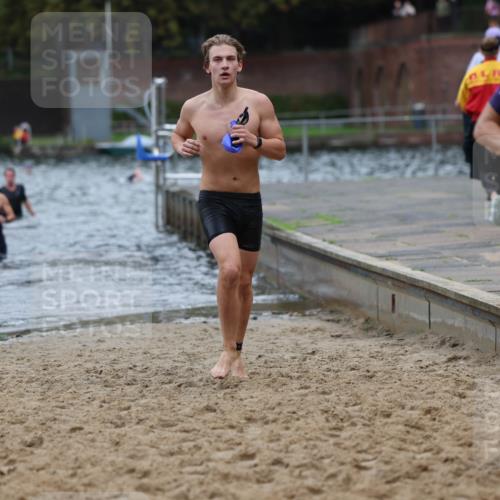 13.09.2026 - Stadtparktriathlon Mo-Foto http://msf.ph/oto/10258795 13.09.2026 11:54:38 Schwimmen 983, 1000, 1006, 1016, 1021, 1068 meine-sportfotos.de