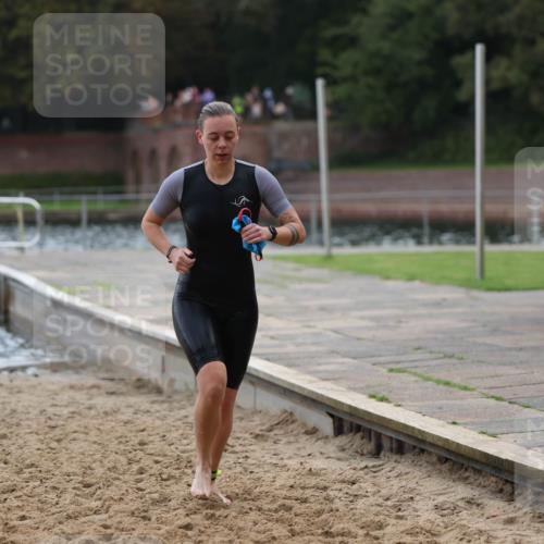 13.09.2026 - Stadtparktriathlon Mo-Foto http://msf.ph/oto/10258841 13.09.2026 11:14:31 Schwimmen 787, 815, 824 meine-sportfotos.de