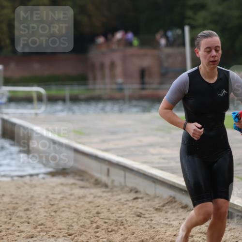 13.09.2026 - Stadtparktriathlon Mo-Foto http://msf.ph/oto/10258846 13.09.2026 11:14:32 Schwimmen 787, 815, 824 meine-sportfotos.de