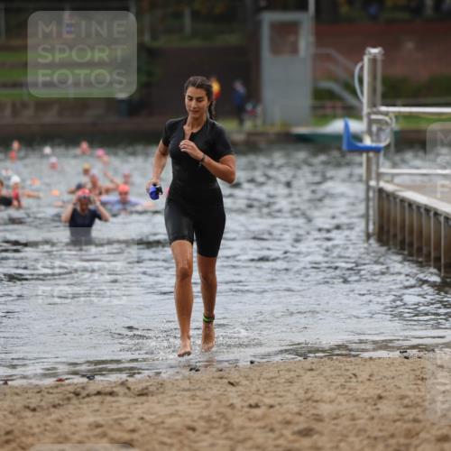13.09.2026 - Stadtparktriathlon Mo-Foto http://msf.ph/oto/10258855 13.09.2026 11:14:34 Schwimmen 787, 824 meine-sportfotos.de
