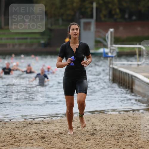 13.09.2026 - Stadtparktriathlon Mo-Foto http://msf.ph/oto/10258867 13.09.2026 11:14:37 Schwimmen 824 meine-sportfotos.de
