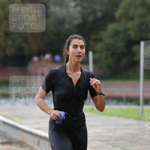 13.09.2026 - Stadtparktriathlon Mo-Foto http://msf.ph/oto/10258883 13.09.2026 11:14:39 Schwimmen 824 meine-sportfotos.de