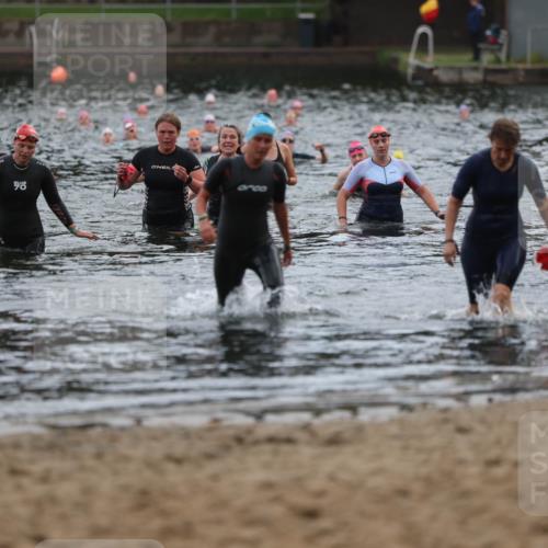 13.09.2026 - Stadtparktriathlon Mo-Foto http://msf.ph/oto/10258886 13.09.2026 11:14:47 Schwimmen 732, 800 meine-sportfotos.de