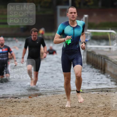 13.09.2026 - Stadtparktriathlon Mo-Foto http://msf.ph/oto/10258892 13.09.2026 11:54:58 Schwimmen 949, 959, 1022, 1064 meine-sportfotos.de