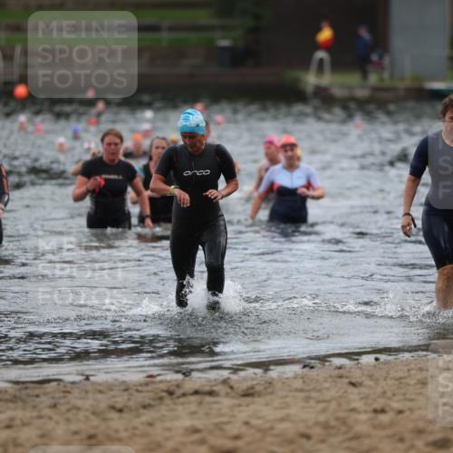 13.09.2026 - Stadtparktriathlon Mo-Foto http://msf.ph/oto/10258896 13.09.2026 11:14:49 Schwimmen 732, 800 meine-sportfotos.de