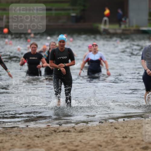 13.09.2026 - Stadtparktriathlon Mo-Foto http://msf.ph/oto/10258899 13.09.2026 11:14:49 Schwimmen 732, 800 meine-sportfotos.de