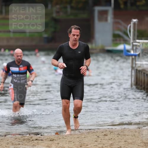 13.09.2026 - Stadtparktriathlon Mo-Foto http://msf.ph/oto/10258905 13.09.2026 11:55:00 Schwimmen 949, 1022, 1064 meine-sportfotos.de