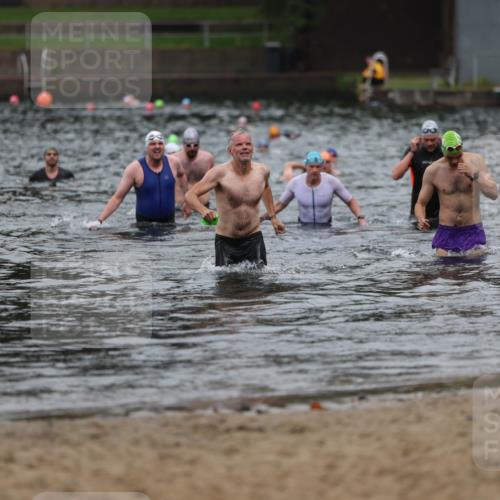 13.09.2026 - Stadtparktriathlon Mo-Foto http://msf.ph/oto/10258957 13.09.2026 11:55:07 Schwimmen 949, 1027, 1029, 1064 meine-sportfotos.de