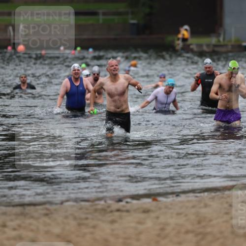 13.09.2026 - Stadtparktriathlon Mo-Foto http://msf.ph/oto/10258959 13.09.2026 11:55:08 Schwimmen 949, 1027, 1029, 1064 meine-sportfotos.de