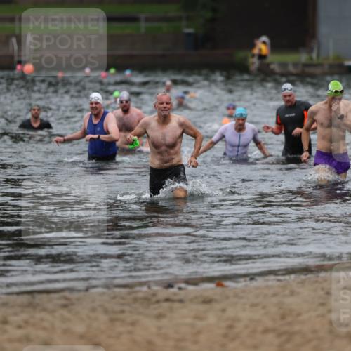 13.09.2026 - Stadtparktriathlon Mo-Foto http://msf.ph/oto/10258963 13.09.2026 11:55:08 Schwimmen 949, 1027, 1029, 1064 meine-sportfotos.de