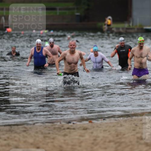 13.09.2026 - Stadtparktriathlon Mo-Foto http://msf.ph/oto/10258964 13.09.2026 11:55:08 Schwimmen 949, 1027, 1029, 1064 meine-sportfotos.de