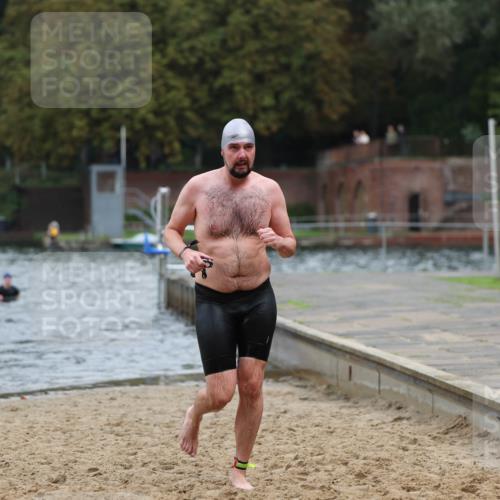 13.09.2026 - Stadtparktriathlon Mo-Foto http://msf.ph/oto/10259086 13.09.2026 11:55:26 Schwimmen 950, 966, 979, 1020, 1033, 1039, 1058 meine-sportfotos.de