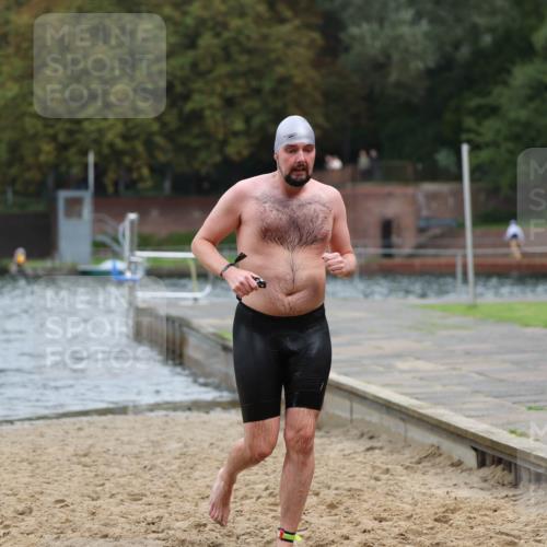 13.09.2026 - Stadtparktriathlon Mo-Foto http://msf.ph/oto/10259092 13.09.2026 11:55:27 Schwimmen 950, 966, 979, 1020, 1033, 1039, 1058 meine-sportfotos.de