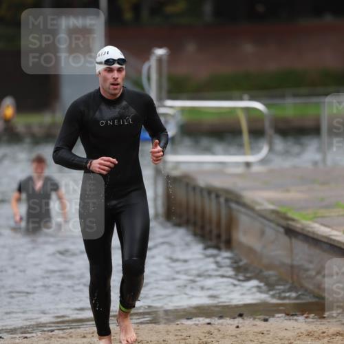 13.09.2026 - Stadtparktriathlon Mo-Foto http://msf.ph/oto/10259100 13.09.2026 11:55:34 Schwimmen 950, 979, 1039, 1052 meine-sportfotos.de