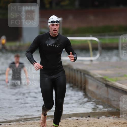 13.09.2026 - Stadtparktriathlon Mo-Foto http://msf.ph/oto/10259103 13.09.2026 11:55:34 Schwimmen 950, 979, 1039, 1052 meine-sportfotos.de