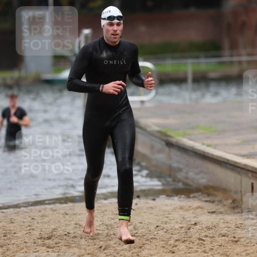 13.09.2026 - Stadtparktriathlon Mo-Foto http://msf.ph/oto/10259107 13.09.2026 11:55:34 Schwimmen 950, 979, 1039, 1052 meine-sportfotos.de