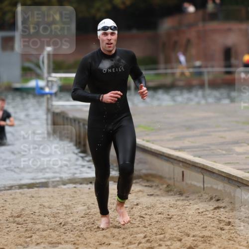 13.09.2026 - Stadtparktriathlon Mo-Foto http://msf.ph/oto/10259113 13.09.2026 11:55:35 Schwimmen 950, 979, 1039, 1052 meine-sportfotos.de