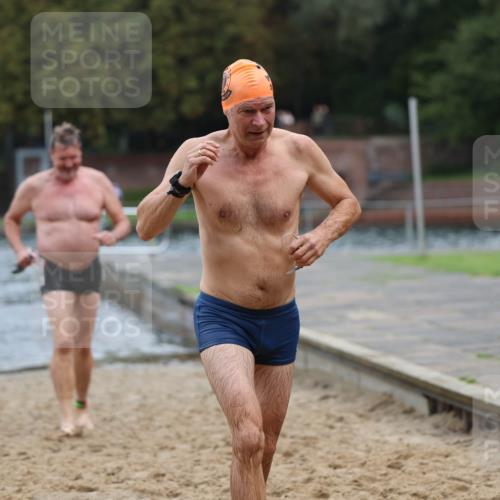 13.09.2026 - Stadtparktriathlon Mo-Foto http://msf.ph/oto/10259156 13.09.2026 11:55:41 Schwimmen 950, 1004, 1039, 1052 meine-sportfotos.de