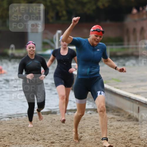13.09.2026 - Stadtparktriathlon Mo-Foto http://msf.ph/oto/10259171 13.09.2026 11:15:56 Schwimmen 712, 763, 795, 816, 819 meine-sportfotos.de