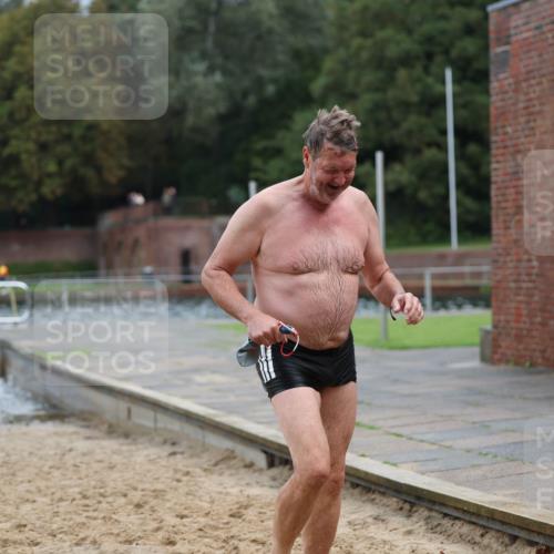 13.09.2026 - Stadtparktriathlon Mo-Foto http://msf.ph/oto/10259175 13.09.2026 11:55:43 Schwimmen 1004, 1039, 1052 meine-sportfotos.de