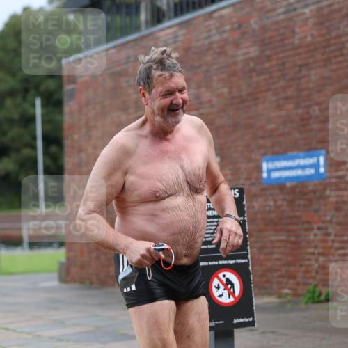 13.09.2026 - Stadtparktriathlon Mo-Foto http://msf.ph/oto/10259184 13.09.2026 11:55:44 Schwimmen 1004, 1039, 1052, 1056 meine-sportfotos.de