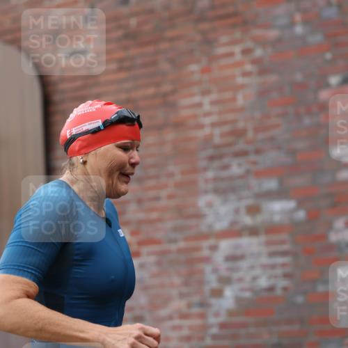 13.09.2026 - Stadtparktriathlon Mo-Foto http://msf.ph/oto/10259190 13.09.2026 11:15:59 Schwimmen 795, 816, 819 meine-sportfotos.de