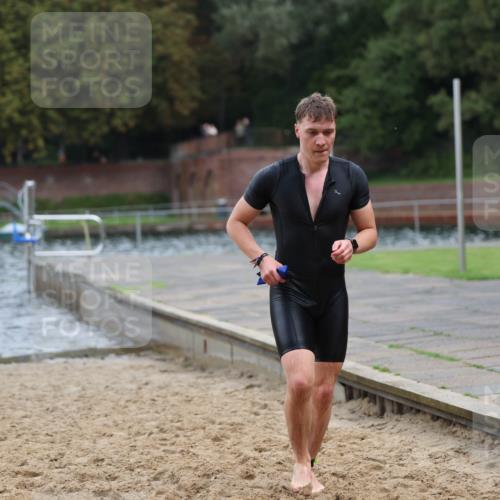 13.09.2026 - Stadtparktriathlon Mo-Foto http://msf.ph/oto/10259201 13.09.2026 11:55:50 Schwimmen 977, 987, 1004, 1056 meine-sportfotos.de