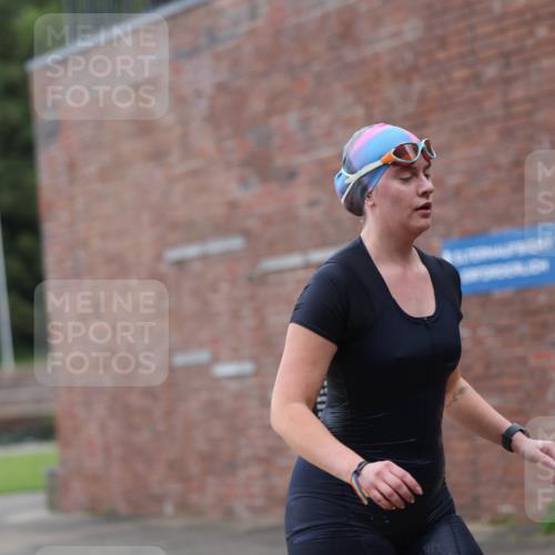 13.09.2026 - Stadtparktriathlon Mo-Foto http://msf.ph/oto/10259202 13.09.2026 11:16:01 Schwimmen 795, 816, 819 meine-sportfotos.de