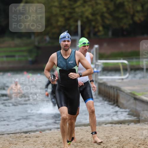 13.09.2026 - Stadtparktriathlon Mo-Foto http://msf.ph/oto/10259209 13.09.2026 11:55:56 Schwimmen 977, 987, 1056 meine-sportfotos.de